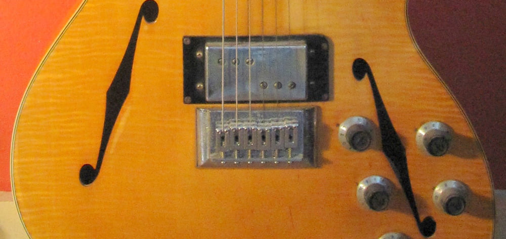 Fender Starcaster（スターキャスター）とは ‐ Fenderギターモデル解説 